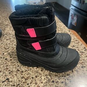 Wonder Nation Black and Pink Kids Snow Boots